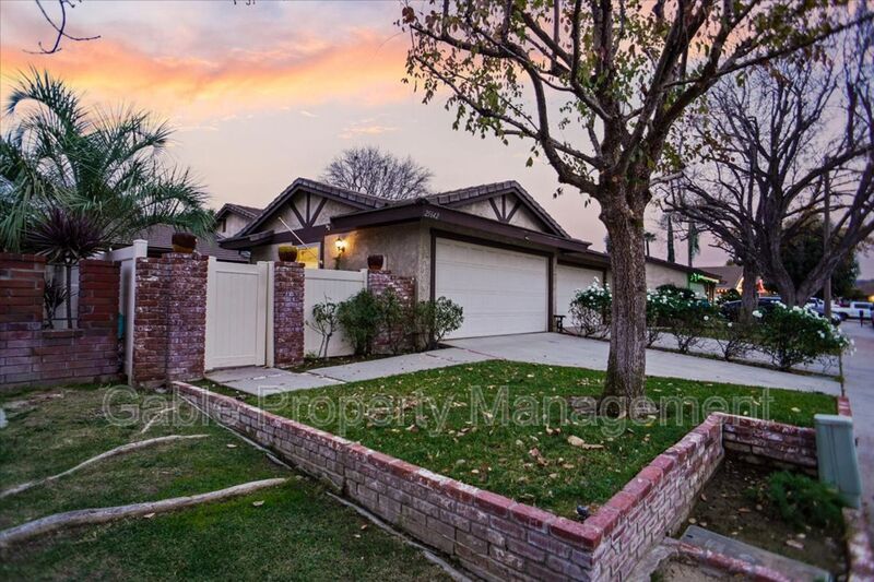 Santa Clarita House: 25642 Palma Alta Dr.