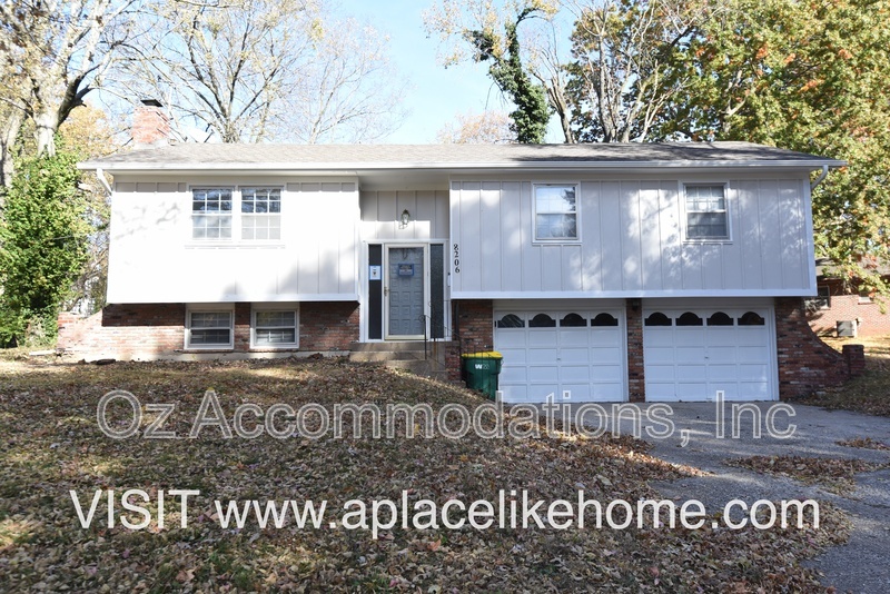 Merriam House: 8206 W 57th Ter