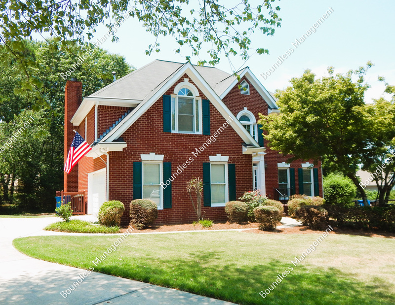 Alpharetta House: 125 Broadwell Oaks Ct