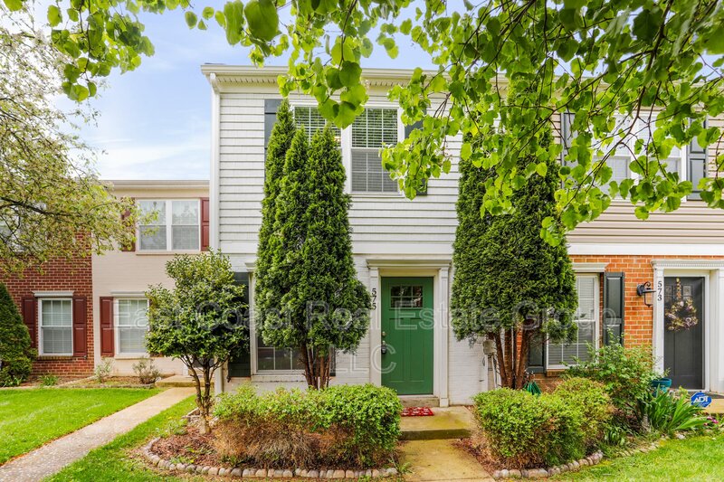 Frederick Townhome: 575 Lancaster Place
