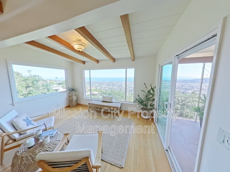 Santa Barbara House: 1227 Viscaino Rd