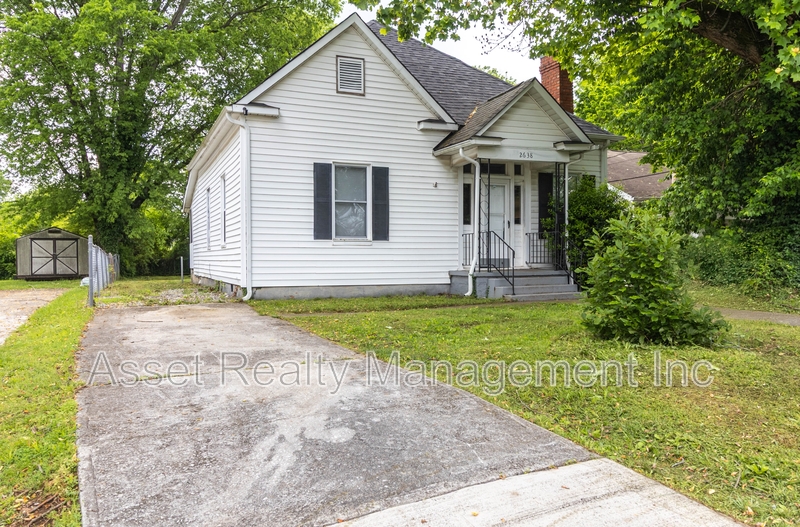 (N) Knoxville, House: 2638 Barton Dr
