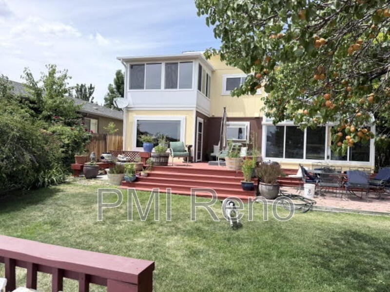 Reno Condo: 744 Diogenes Drive