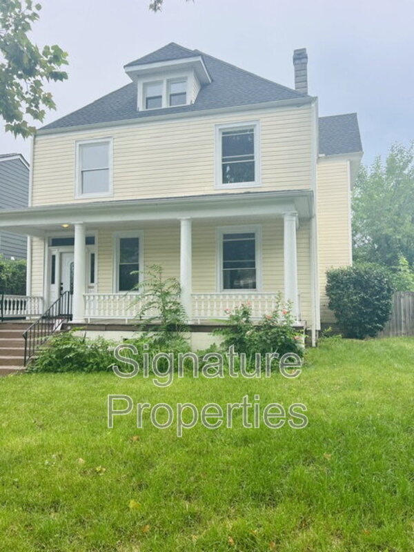 Richmond House: 102 W Lancaster Rd