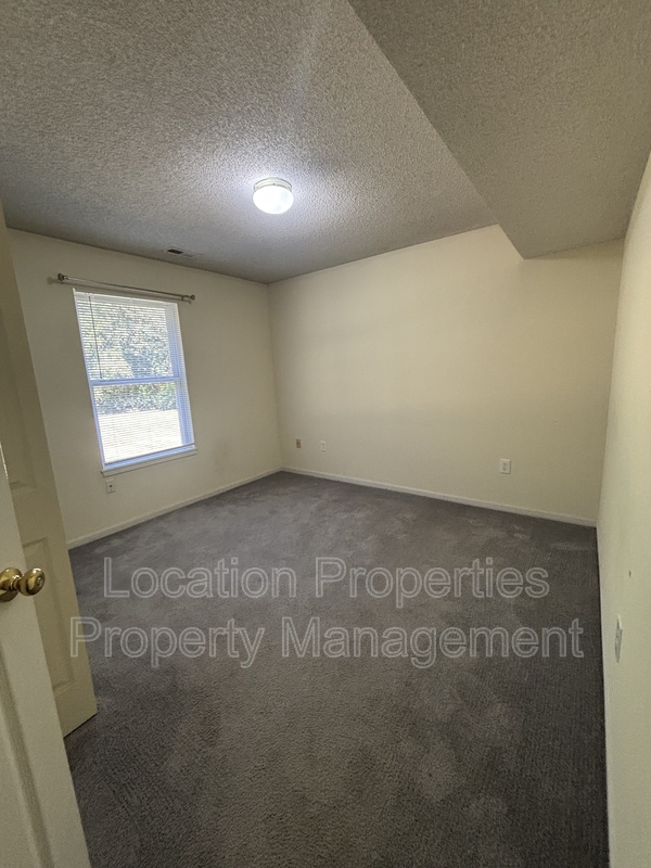 2410 Lancaster Drive - 1, Lawrence, Kansas rental photo 11 of 13