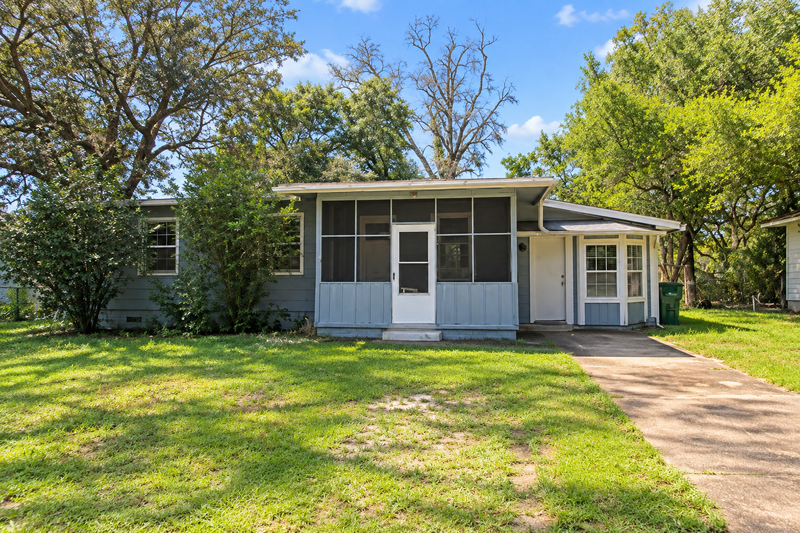 Niceville House: 131 3rd St