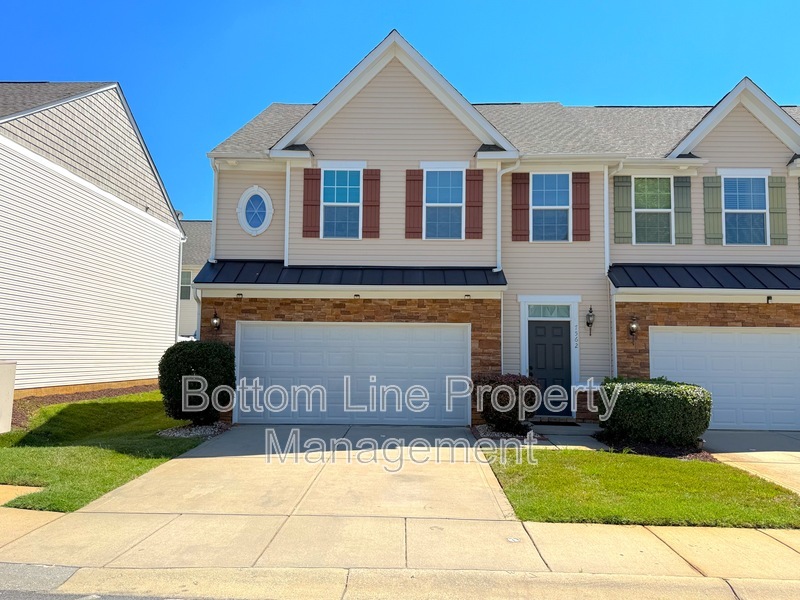 Charlotte Townhome: 7562 Red Mulberry Way