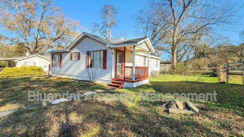 Birmingham House: 1033 Minor Drive