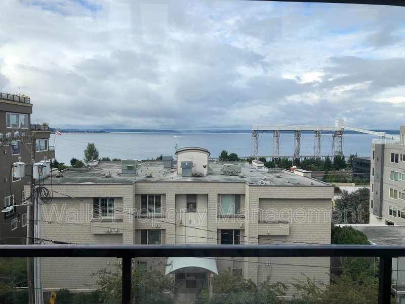 Request a Viewing for 526 W Mercer Place, Unit 403 Tenant Turner