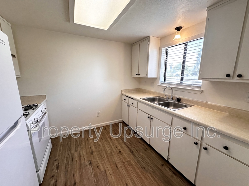 Redding Condo: 1529 Willis Street - 6