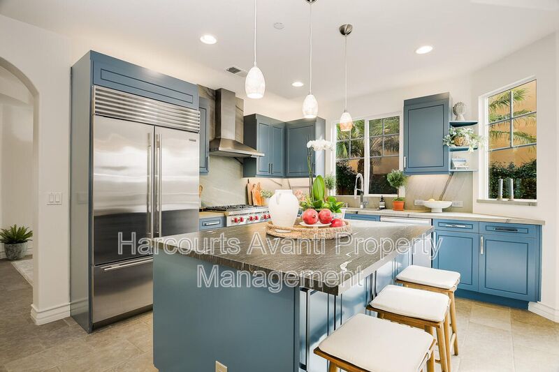 Solana Beach House: 409 N Cedros Ave