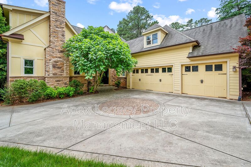 Raleigh House: 2501 Shadow Hills Court