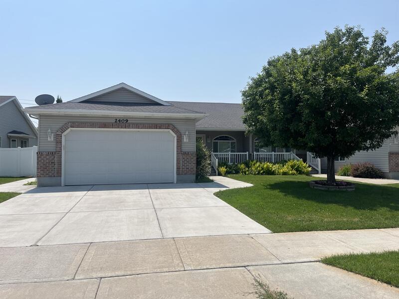 Idaho Falls Townhome: 2409 Brandon Drive