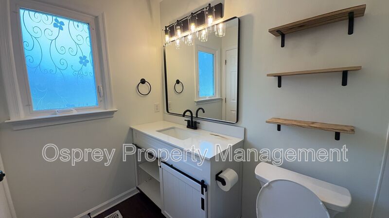 Spacious 4-Bedroom Cul-de-Sac Home with Fenced Yard! - Photo 18