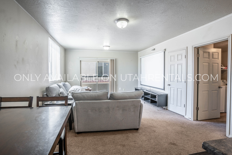Provo House: 878 E 700 N