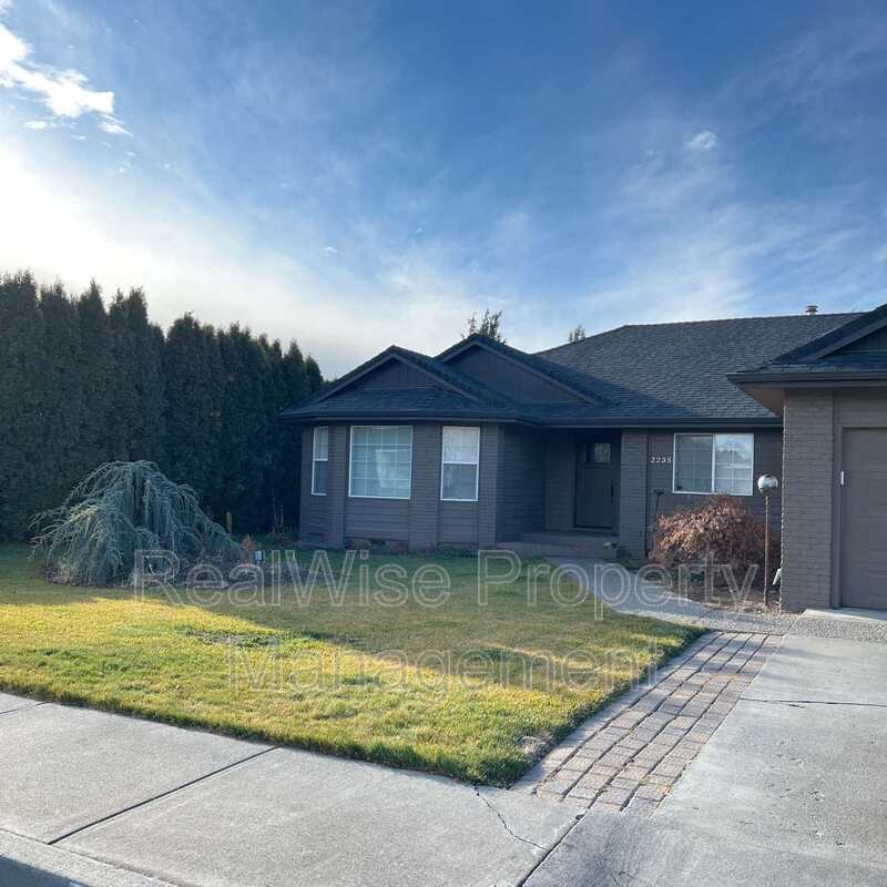 Redmond House: 2235 NW 15th St