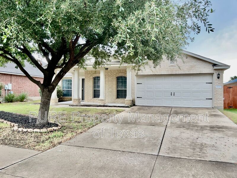 Round Rock House: 3232 Clinton Pl