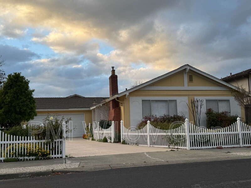 Los Gatos House: 140 Belwood Court