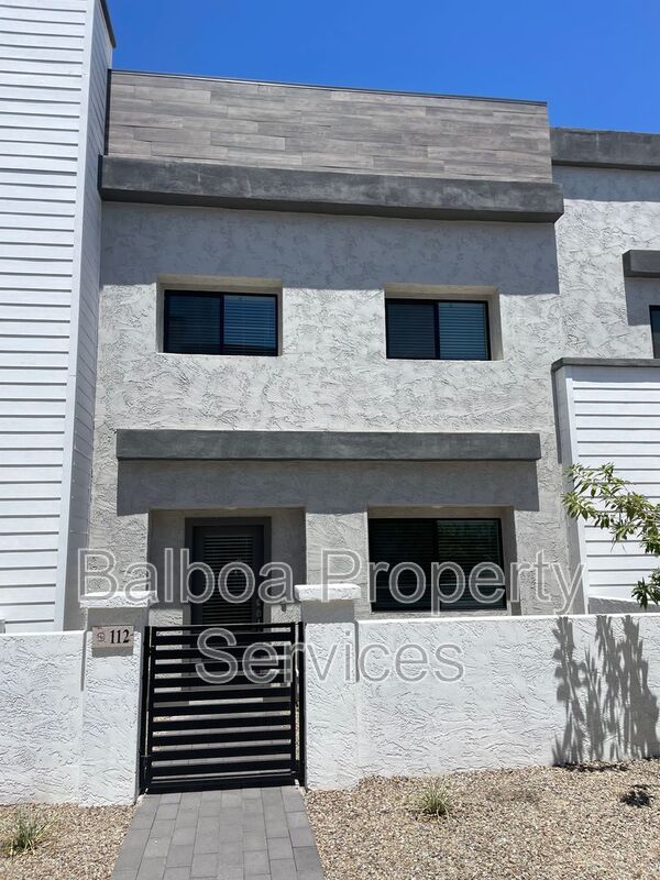 Mesa Townhome: 1318 S 105th Pl