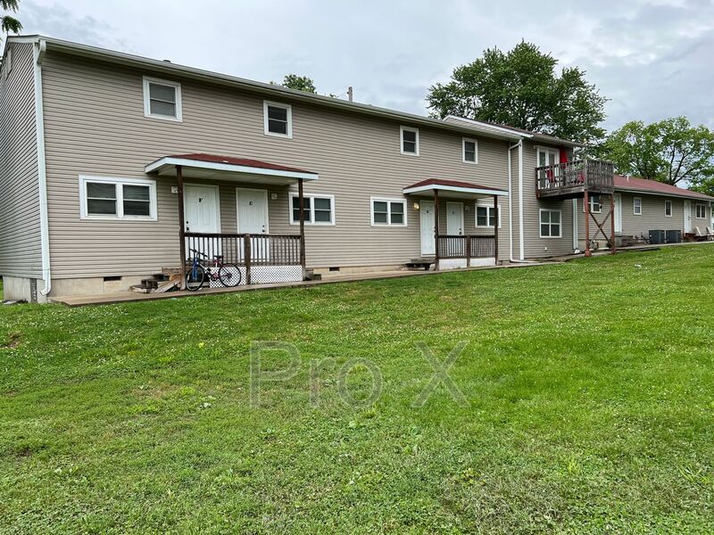 Pittsburg House: 1116 S Elm