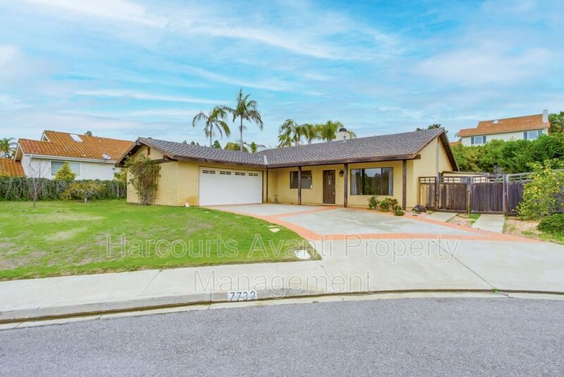 Carlsbad House: 7732 Bolo Place