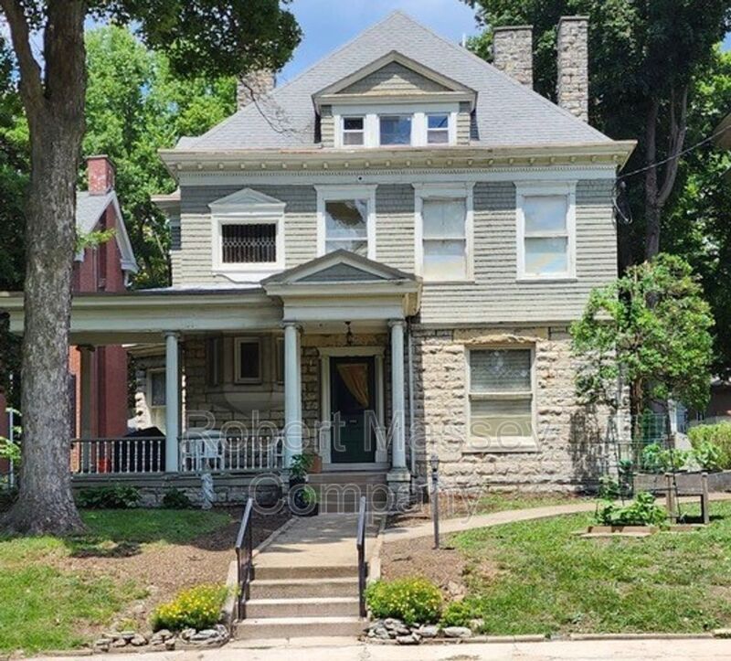 Louisville Condo: 1271 Cherokee Road