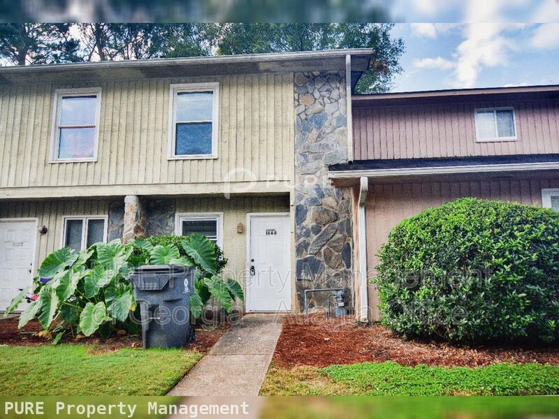 Smyrna Townhome: 1668 Wynndowne Trl SE