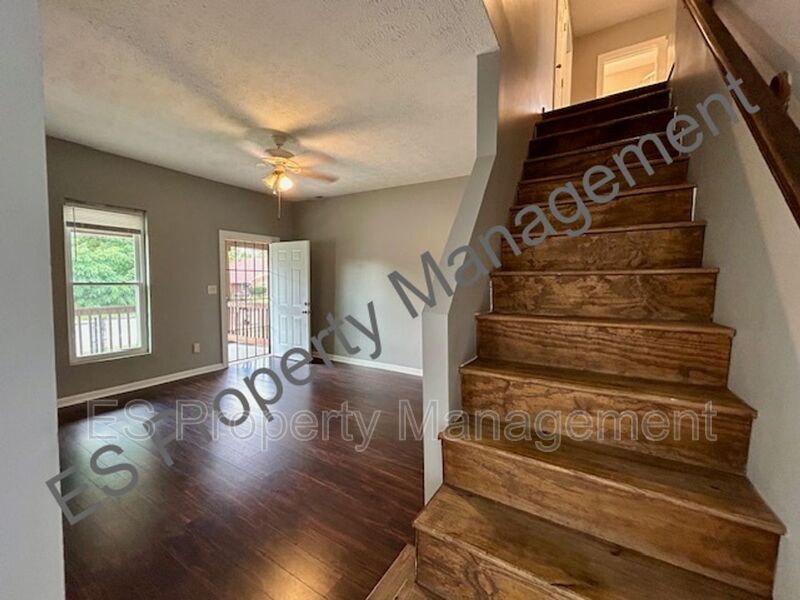 Newly renovated 3 bedroom 2 full bath home just north of Downtown Indy! - Photo 5