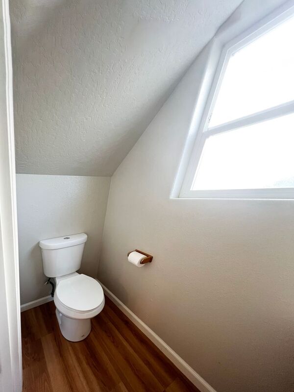 Photo 14 of rental home at 782 North Cloverleaf Loop