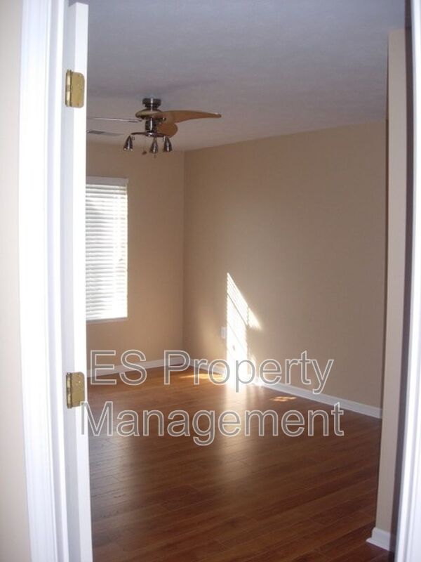 Great 2 Bedroom 2 Bathroom condo on the east side of Indy! - Photo 10