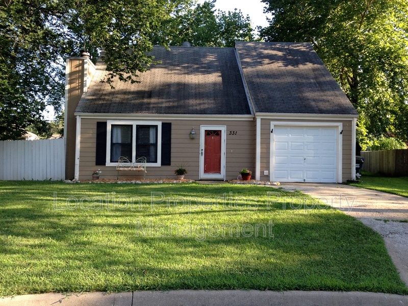 Lawrence House: 331 Clayton Ct