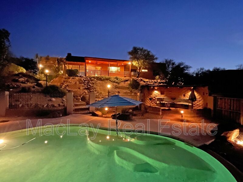 Fountain Hills House: 16146 E Trevino dr