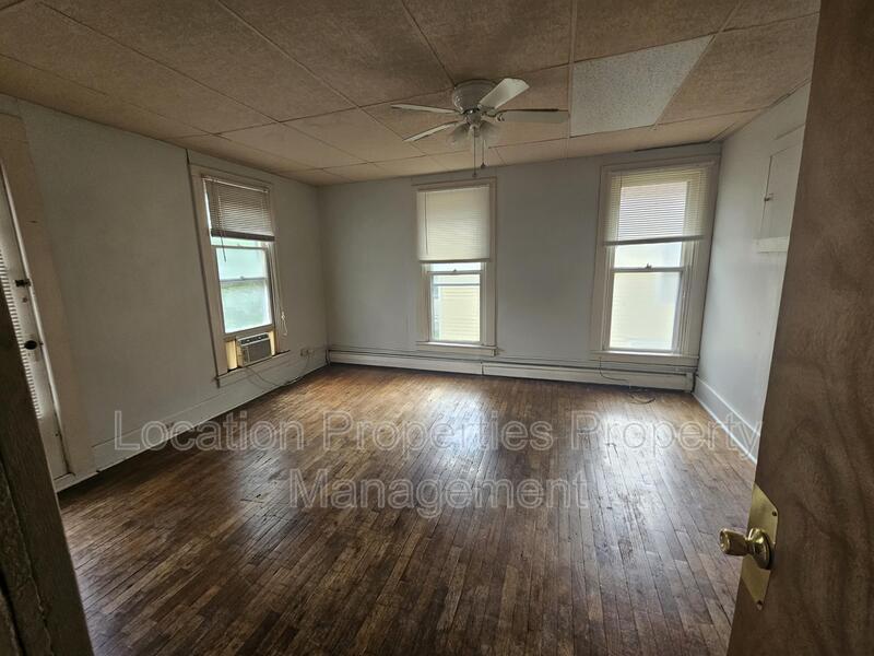 925 Alabama Street - C, Lawrence, Kansas rental photo 13 of 15