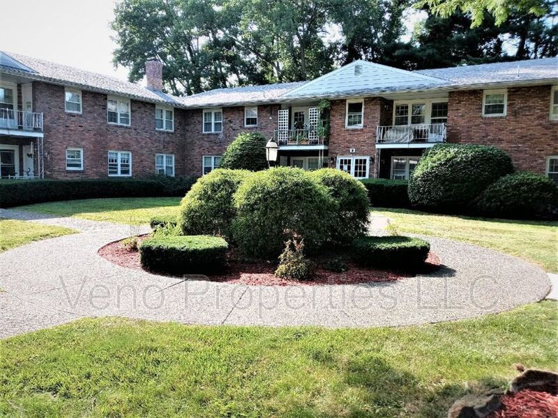 Delmar House: 9/11/13 Village Dr.