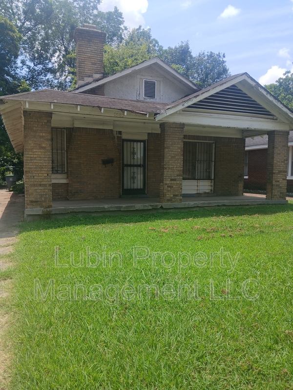 Memphis House: 1583 Walker Ave