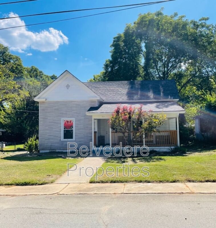 Lexington House: 211 W. 7th Ave