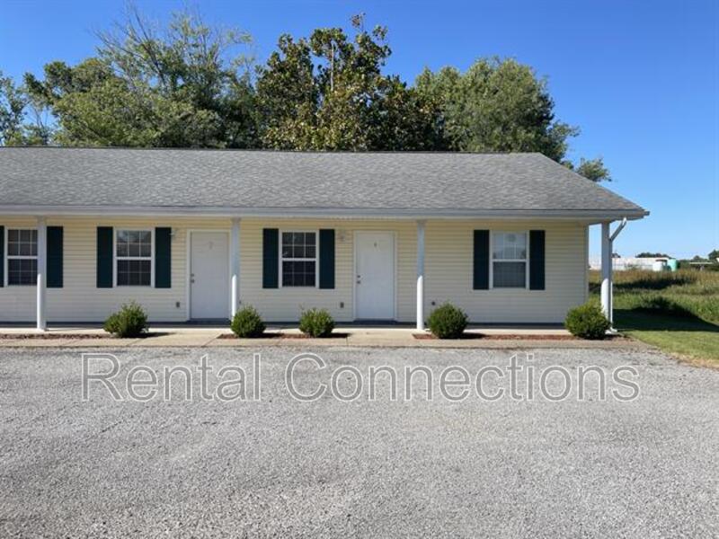 Marion Condo: 607 Old Creal Springs Road Apt D