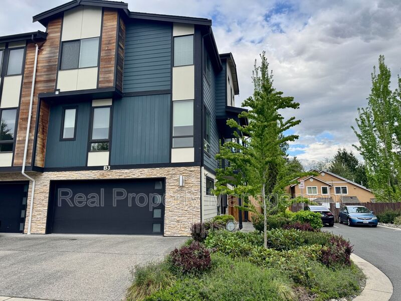 Everett Condo: 729 112th St. SW
