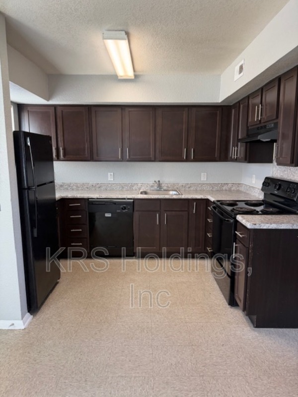 Newport News Townhome: 4203A Orcutt Ave