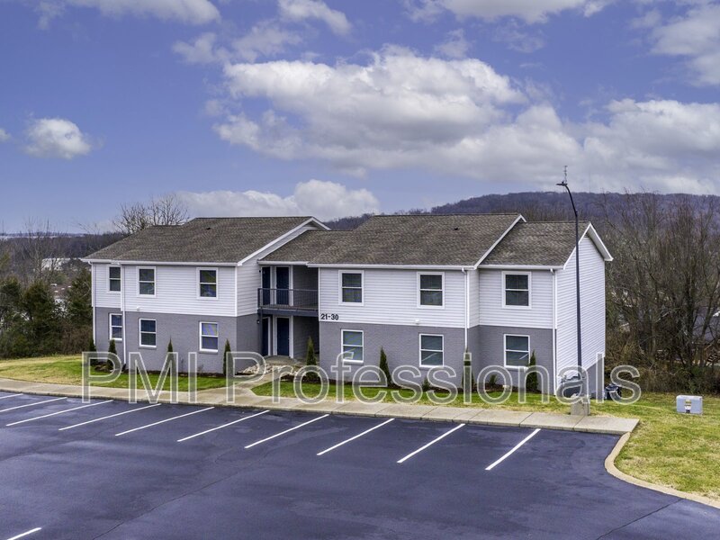 La Vergne Condo: 135 Kingsridge Dr