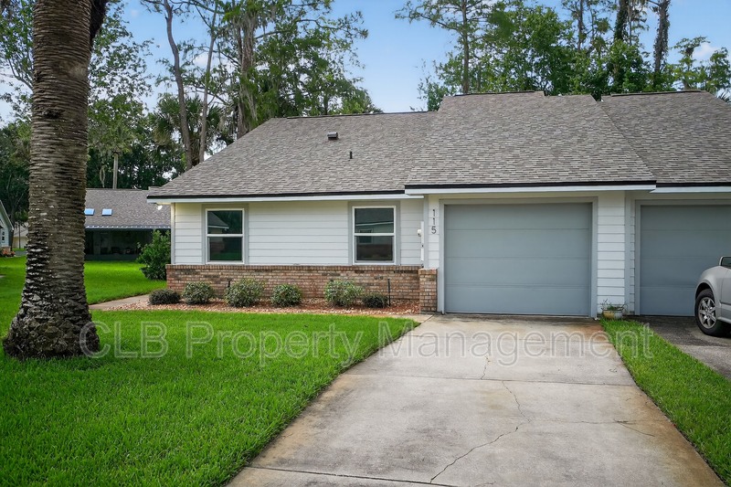 Daytona Beach House: 115 Bob White Ct