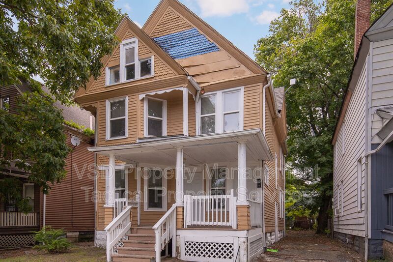 Cleveland Condo: 1583 E 84 St