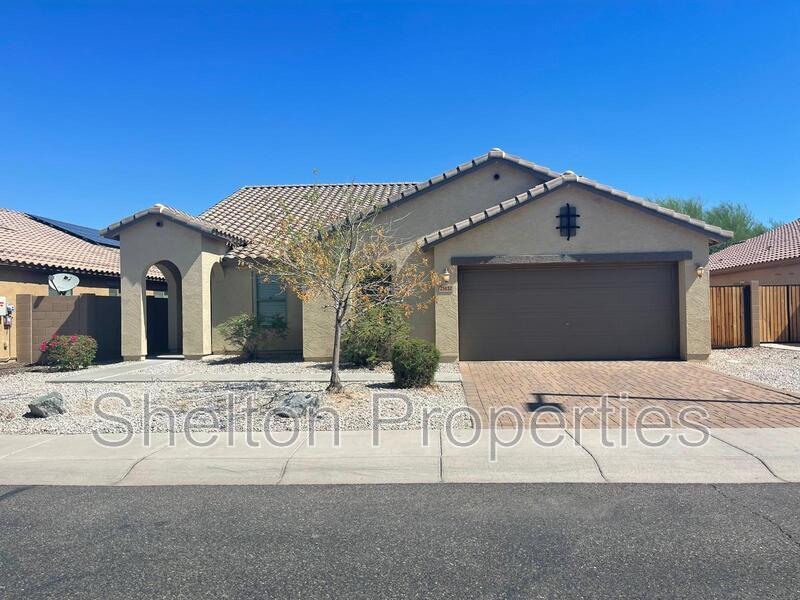 Buckeye House: 25652 W Magnolia St
