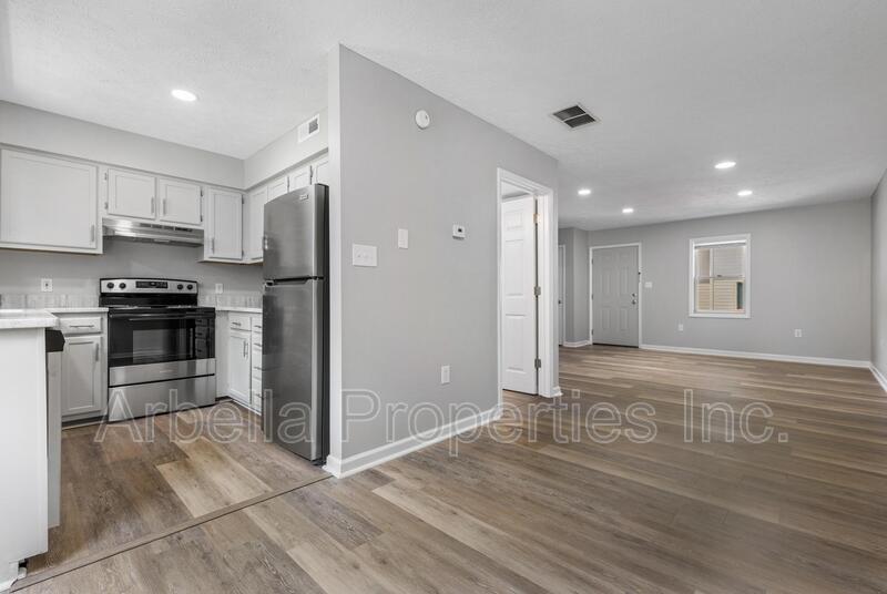 Bristol Condo: 2637 Highway 11 W