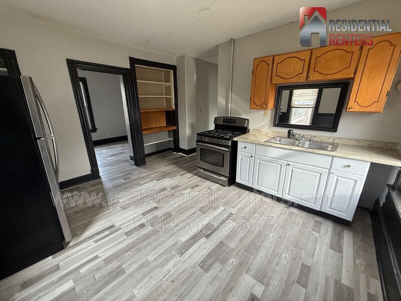 Milwaukee Condo: 3337 N Palmer St