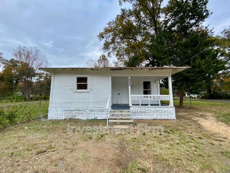 Shreveport House: 3106 Boone St