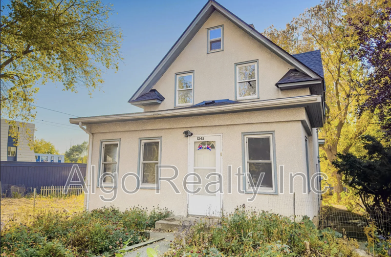 Saint Paul House: 1345 Arkwright Street North