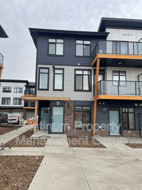 Calgary House: 562 Seton Circle Southeast