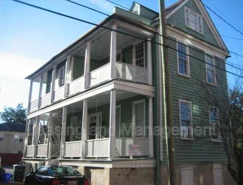 Charleston Condo: 17 Coming Street