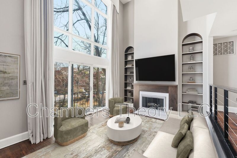 Washington House: 3919 Georgetown Ct NW